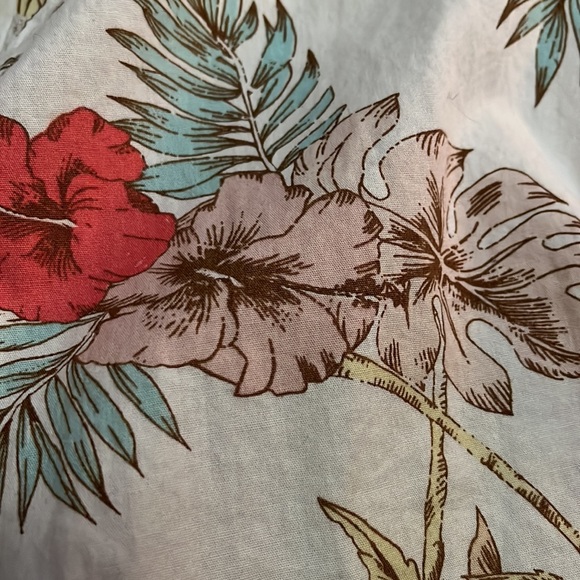 Floral button up - Picture 3 of 3